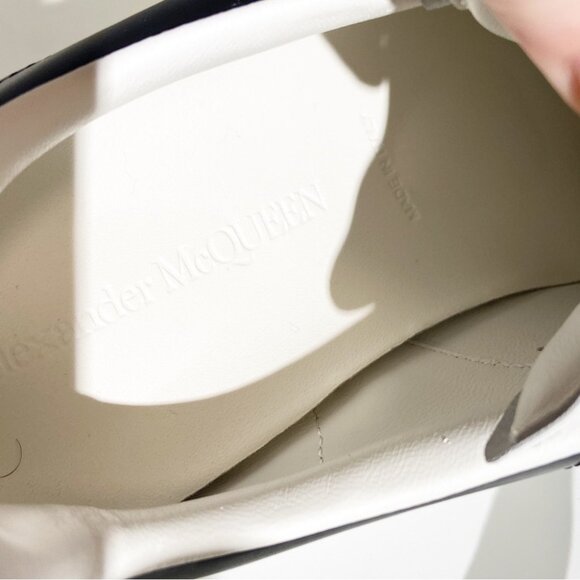 Alexander McQueen Men's Oversized Sneaker in White/Black - Picture 9 of 9